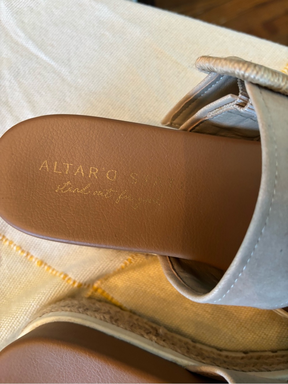 Altar’d State Size 7 Raffia Buckle Sandals Neutral Espadrille Platform Like New✨ - Picture 12 of 12